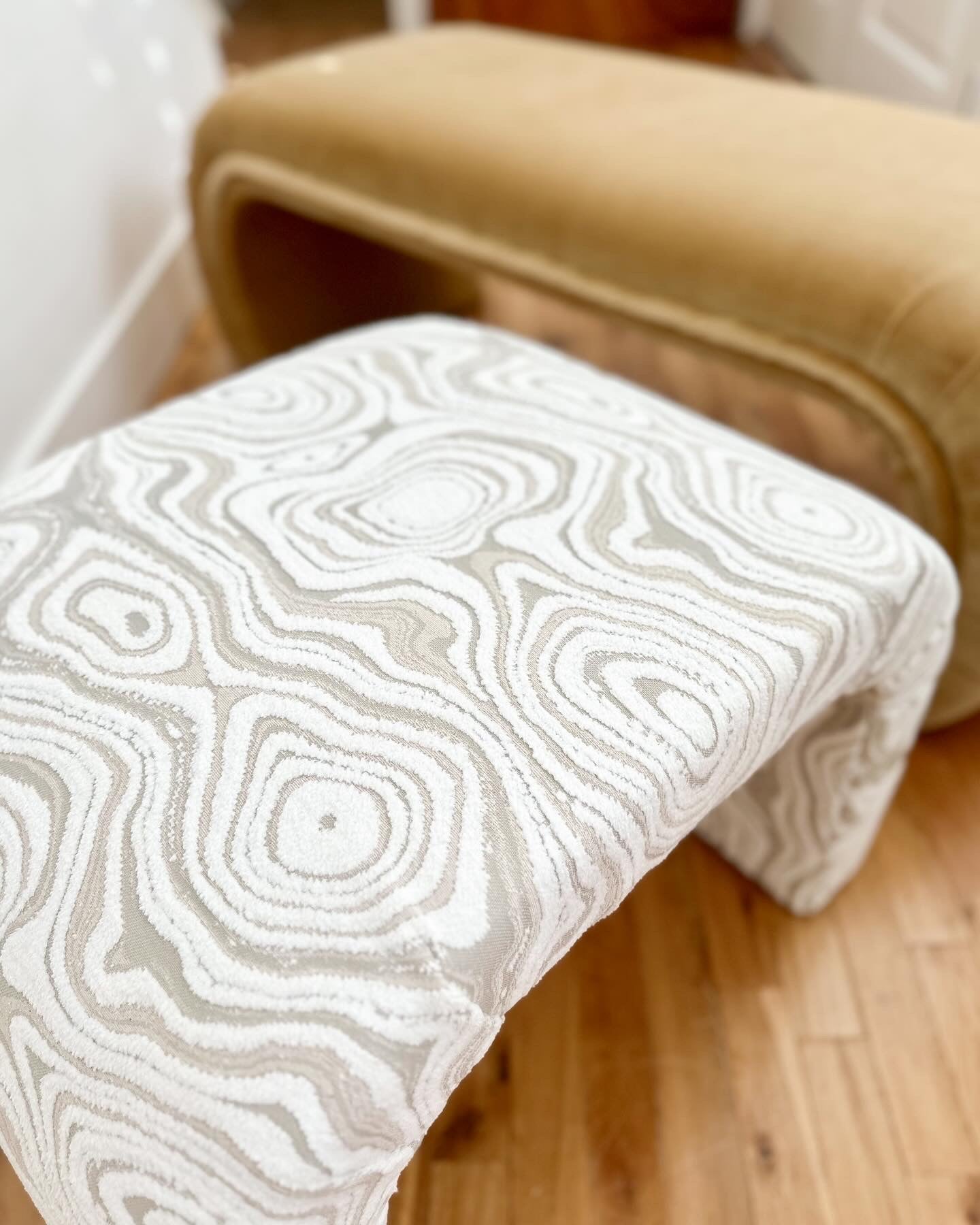 1980s Waterfall Ottoman in Playful Textured Chenille