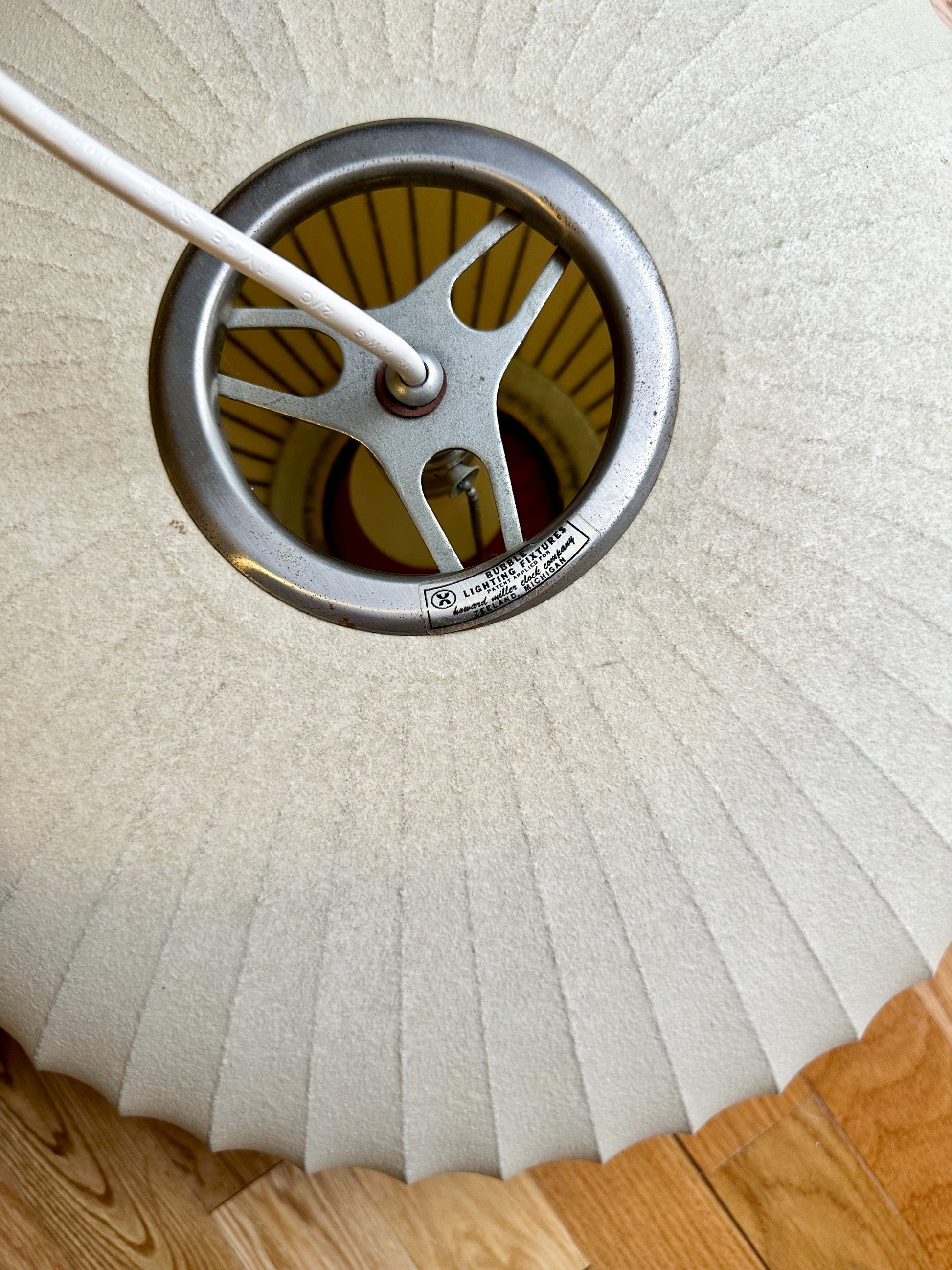 Horloge vintage en Formica années 50 Horloge vintage en Formica années 50